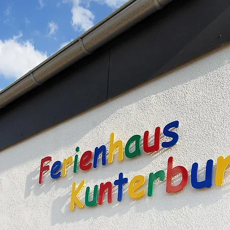 Haus Kunterbunt דירה